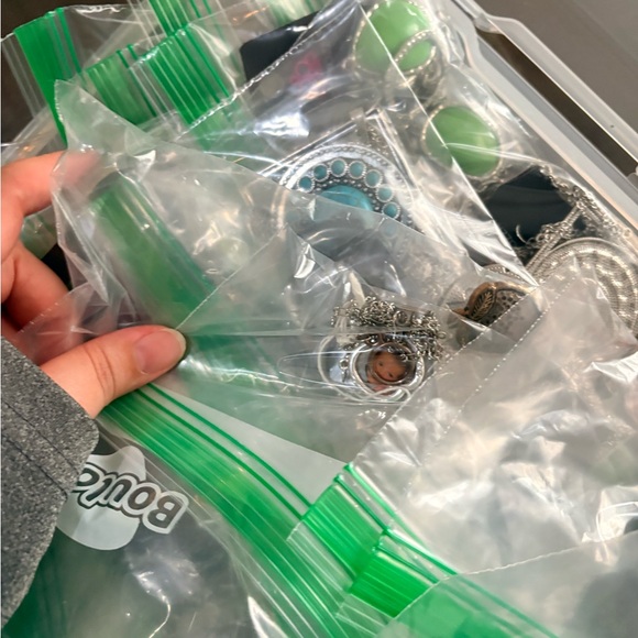 Paparazzi and vintage Jewlery bundle 73 pieces - Picture 5 of 7